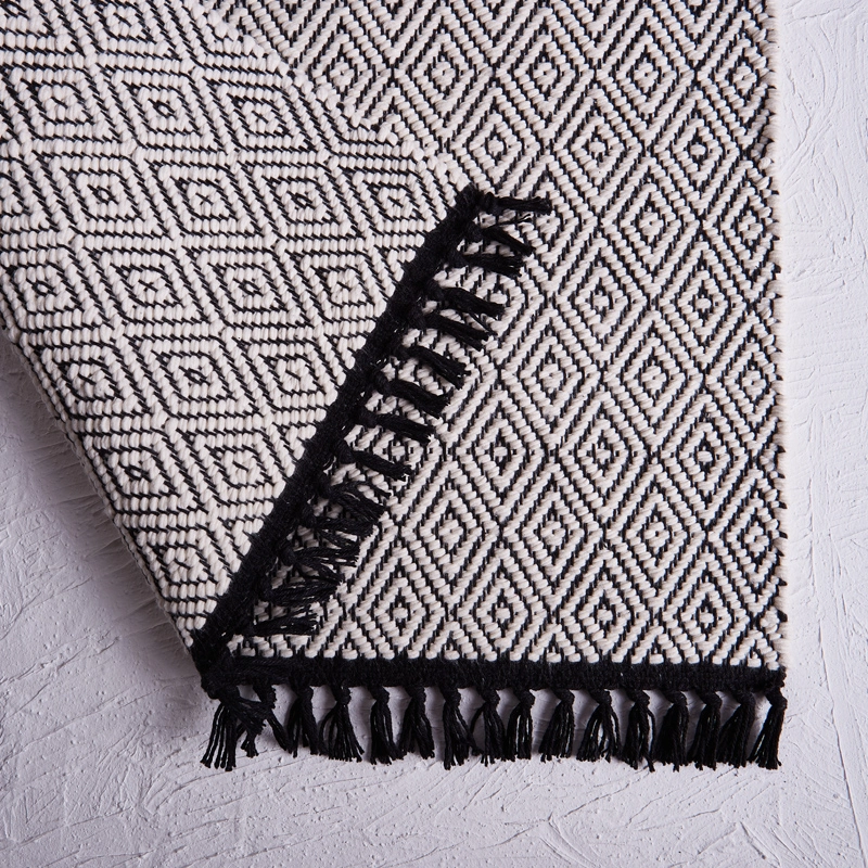 Dhurrie Diamond Bath Mat